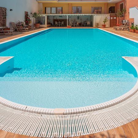 Cristal Blu Aparthotel Santa Teresa Gallura Εξωτερικό φωτογραφία