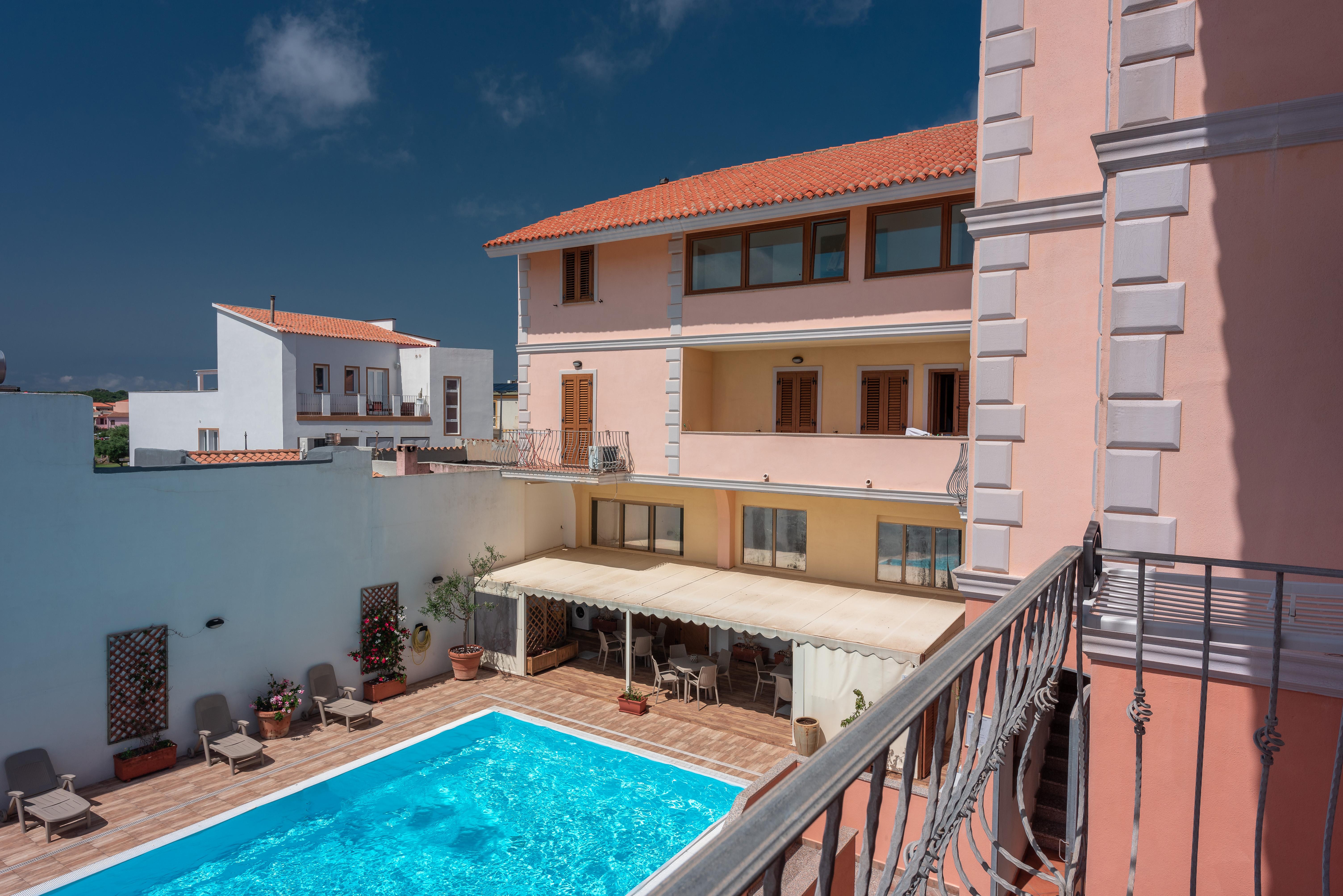Cristal Blu Aparthotel Santa Teresa Gallura Εξωτερικό φωτογραφία